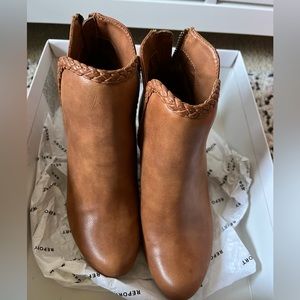Tan wedged boots brand new